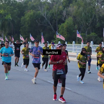 Runner Photo 7107716
