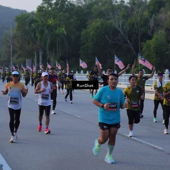 Runner Photo 7107724