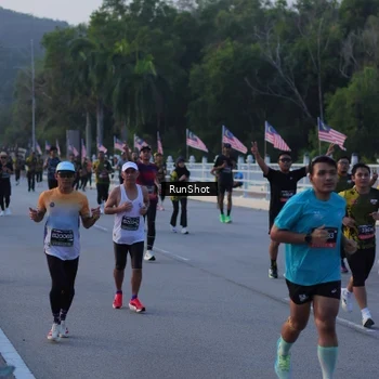 Runner Photo 7107727