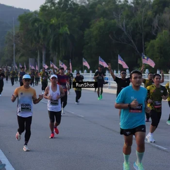 Runner Photo 7107728