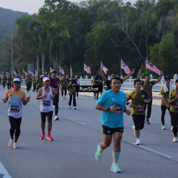 Runner Photo 7107734
