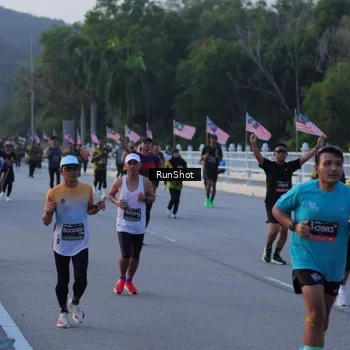 Runner Photo 7107738