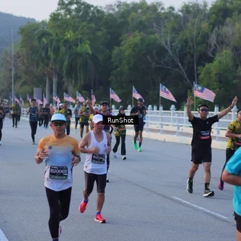 Runner Photo 7107743
