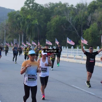 Runner Photo 7107746
