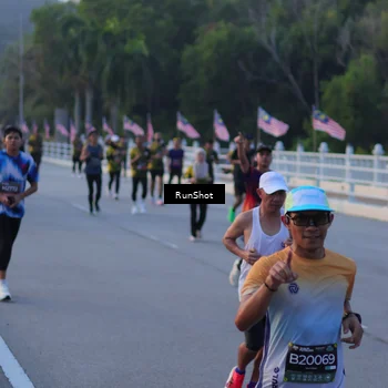 Runner Photo 7107757