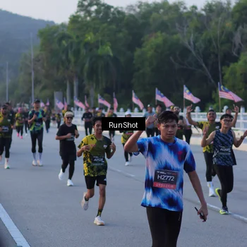 Runner Photo 7107798