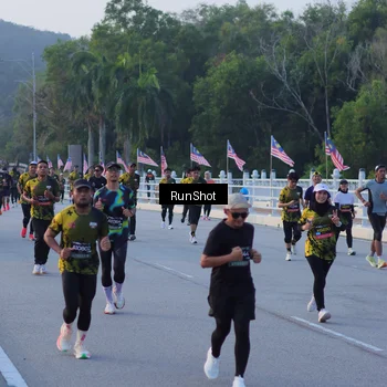 Runner Photo 7107825