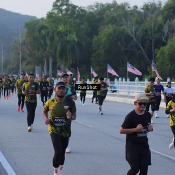 Runner Photo 7107829