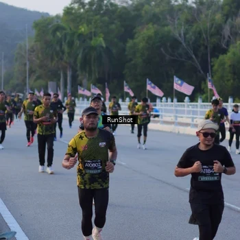 Runner Photo 7107837