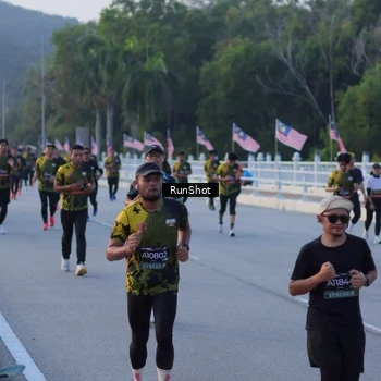 Runner Photo 7107840
