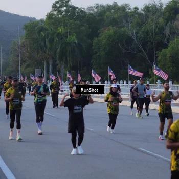Runner Photo 7107849