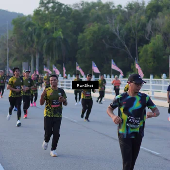 Runner Photo 7107850