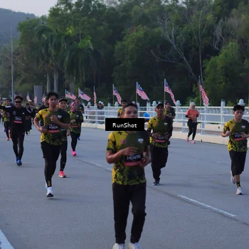 Runner Photo 7107858