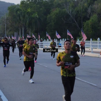 Runner Photo 7107863