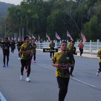 Runner Photo 7107865