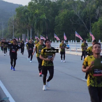 Runner Photo 7107866