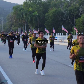Runner Photo 7107867