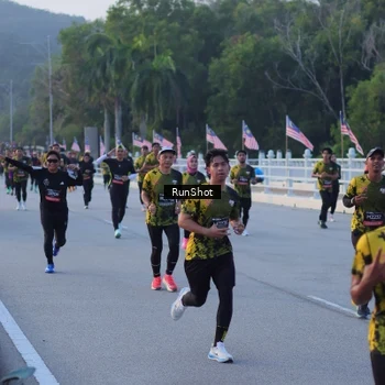 Runner Photo 7107870