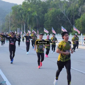 Runner Photo 7107872