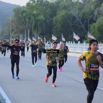 Runner Photo 7107874