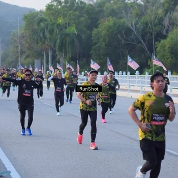 Runner Photo 7107877
