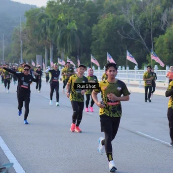 Runner Photo 7107880