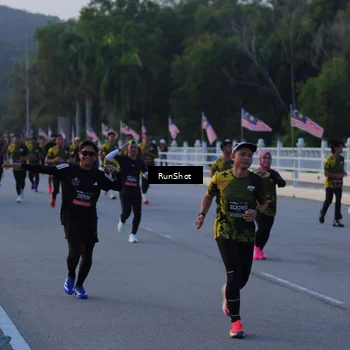 Runner Photo 7107884