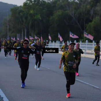 Runner Photo 7107885