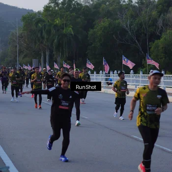 Runner Photo 7107895