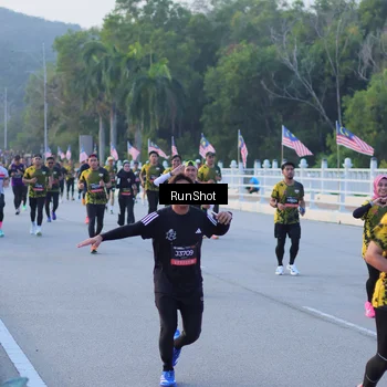 Runner Photo 7107898