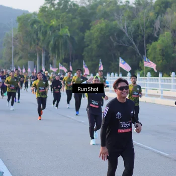 Runner Photo 7107905