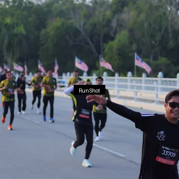 Runner Photo 7107912