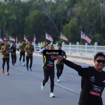 Runner Photo 7107913