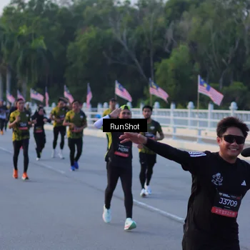 Runner Photo 7107914