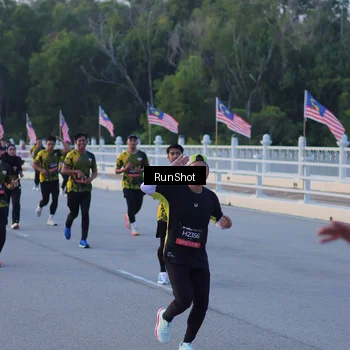 Runner Photo 7107915