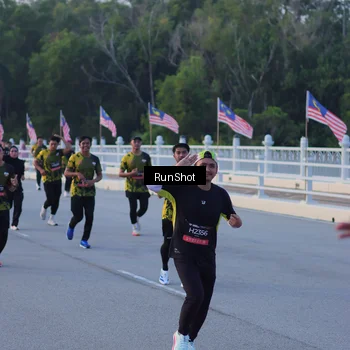 Runner Photo 7107918