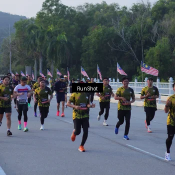 Runner Photo 7107924