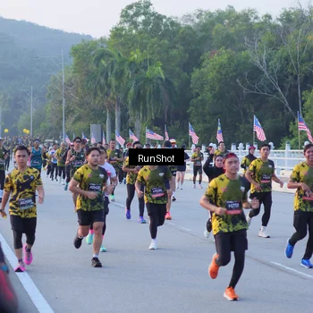 Runner Photo 7107930