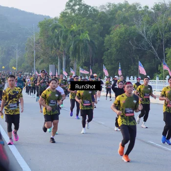 Runner Photo 7107935