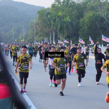 Runner Photo 7107940