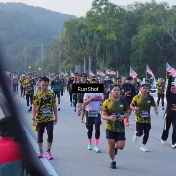 Runner Photo 7107944