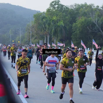 Runner Photo 7107946
