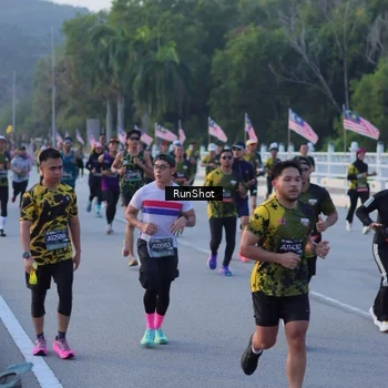 Runner Photo 7107953