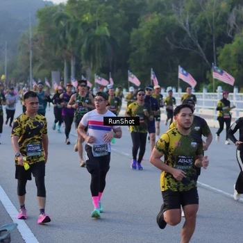 Runner Photo 7107954