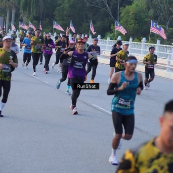 Runner Photo 7107996