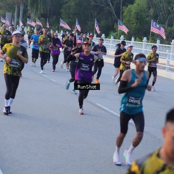 Runner Photo 7107999