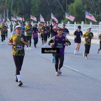Runner Photo 7108004