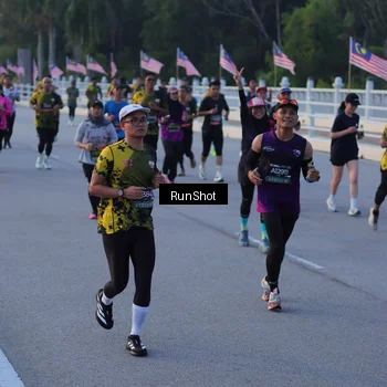 Runner Photo 7108010