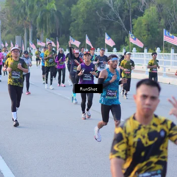 Runner Photo 7108011