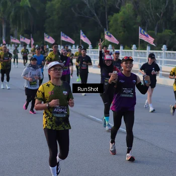 Runner Photo 7108020
